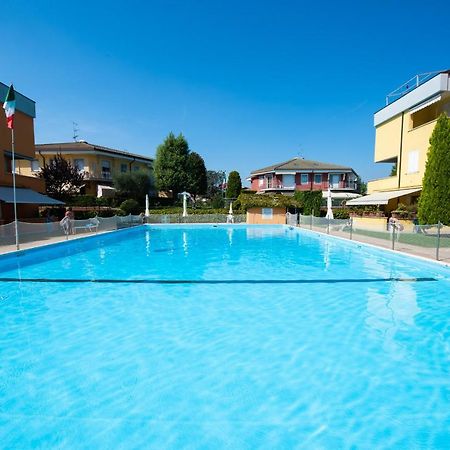 Appartamento Garden Ville Sirmione Exteriér fotografie